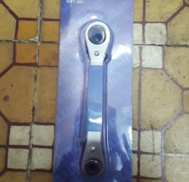 LẮC MỞ VAN KHÓA MÁY LẠNH CN
